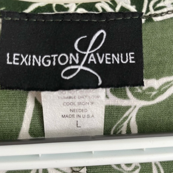 Lexington Avenue Women’s Forest Green Floral Sleeveless Top - Picture 4 of 4